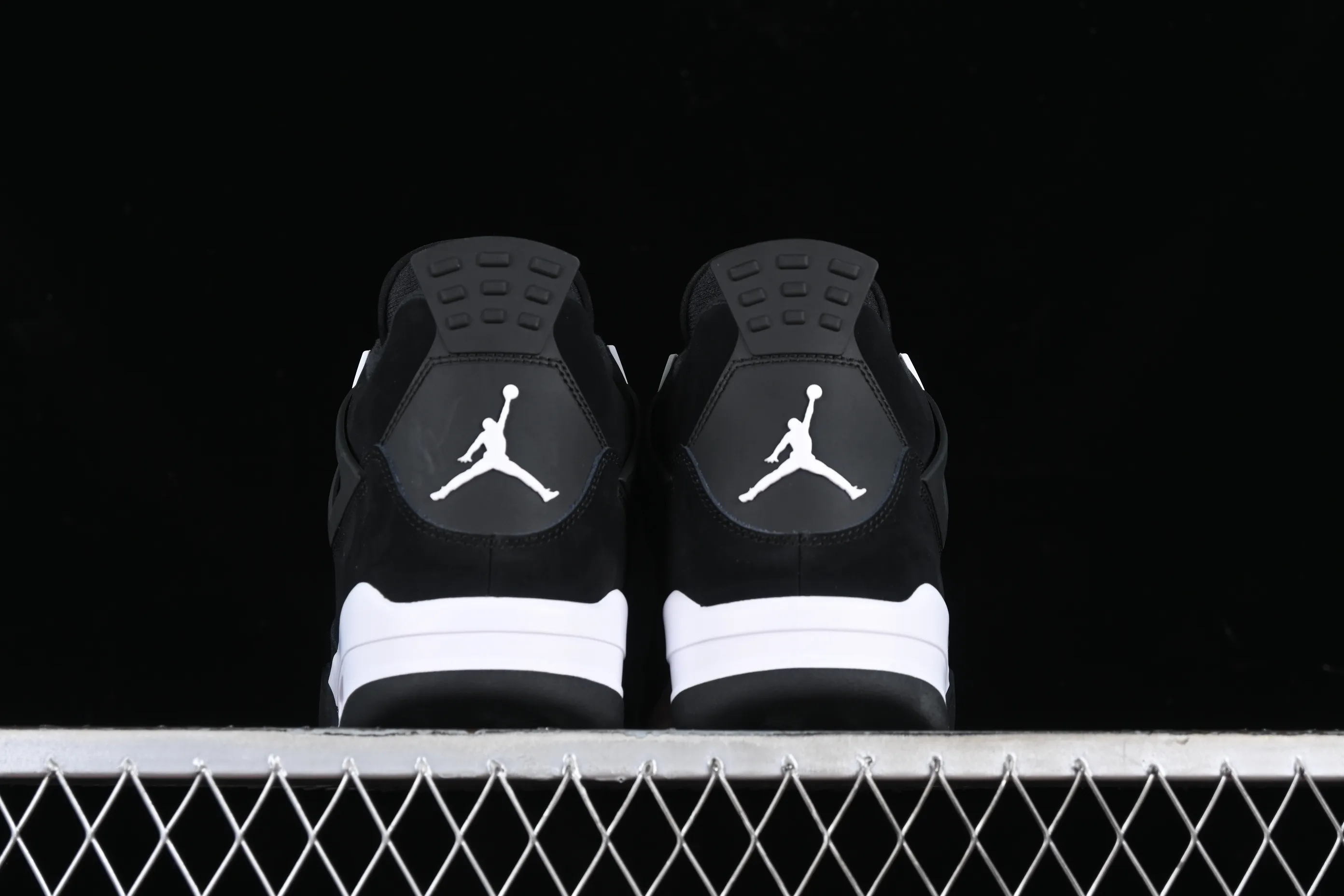 All categories Air Jordan Jordan series basketball shoes Air Jordan 4 GX foreign trade version Air Jordan 4 Retro "White Thunder" AJ4 Joe 4 White Thunder FQ8138-001